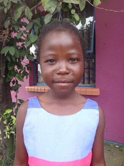 Help Elizabeth by becoming a child sponsor. Sponsoring a child is a rewarding and heartwarming experience.