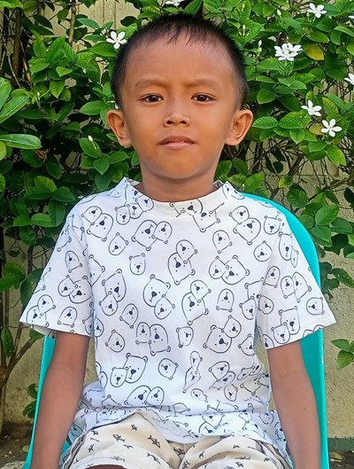 Help Zaigheel R. by becoming a child sponsor. Sponsoring a child is a rewarding and heartwarming experience.