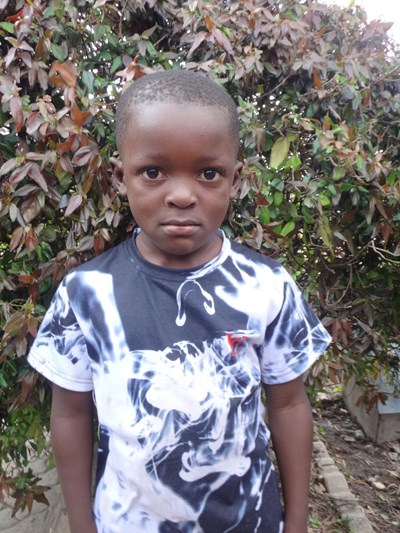 Help Robert by becoming a child sponsor. Sponsoring a child is a rewarding and heartwarming experience.