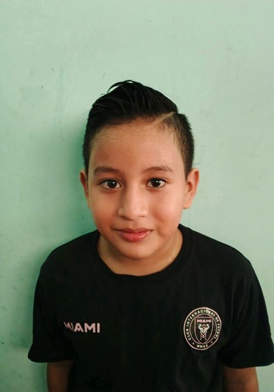 Help Jeremy David by becoming a child sponsor. Sponsoring a child is a rewarding and heartwarming experience.