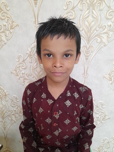 Help Mohammad by becoming a child sponsor. Sponsoring a child is a rewarding and heartwarming experience.