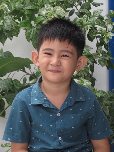 Help Prince Oliver by becoming a child sponsor. Sponsoring a child is a rewarding and heartwarming experience.