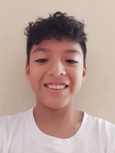 Ayude a Nelson Daniel apadrinándole hoy. El apadrinamiento es una experiencia hermosa y gratificante.
