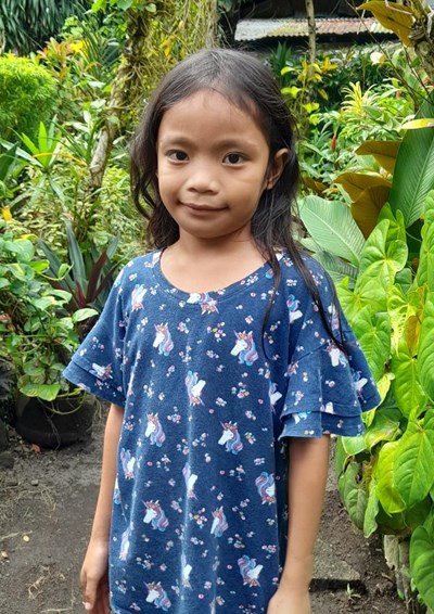 Help Zoey B. by becoming a child sponsor. Sponsoring a child is a rewarding and heartwarming experience.