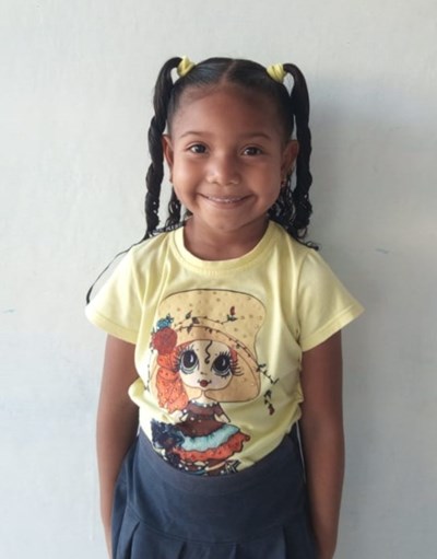 Help Ana Lucia by becoming a child sponsor. Sponsoring a child is a rewarding and heartwarming experience.