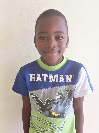 Help Edward by becoming a child sponsor. Sponsoring a child is a rewarding and heartwarming experience.