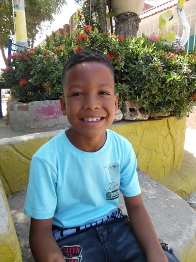 Help Aldair Junior by becoming a child sponsor. Sponsoring a child is a rewarding and heartwarming experience.