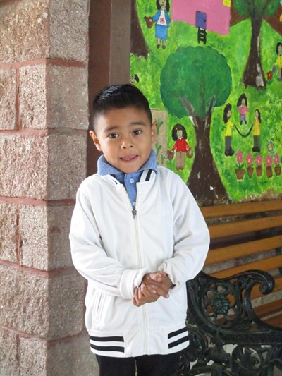 Help Edwin Gael by becoming a child sponsor. Sponsoring a child is a rewarding and heartwarming experience.