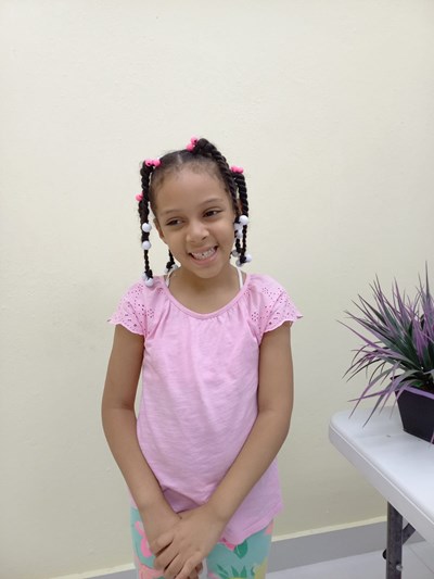 Help Winipher Michelle by becoming a child sponsor. Sponsoring a child is a rewarding and heartwarming experience.