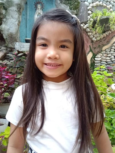 Help Mharia Aphrodite A. by becoming a child sponsor. Sponsoring a child is a rewarding and heartwarming experience.