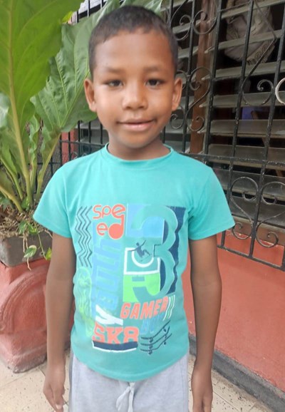 Help Miguel David by becoming a child sponsor. Sponsoring a child is a rewarding and heartwarming experience.