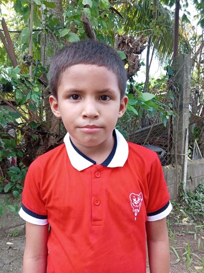 Help Edgar David by becoming a child sponsor. Sponsoring a child is a rewarding and heartwarming experience.