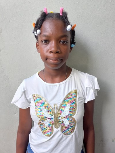 Help Rosaura by becoming a child sponsor. Sponsoring a child is a rewarding and heartwarming experience.