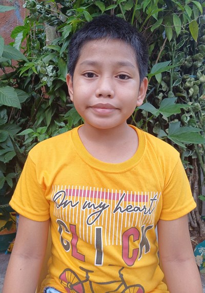 Ayude a Raymond Jr apadrinándole hoy. El apadrinamiento es una experiencia hermosa y gratificante.