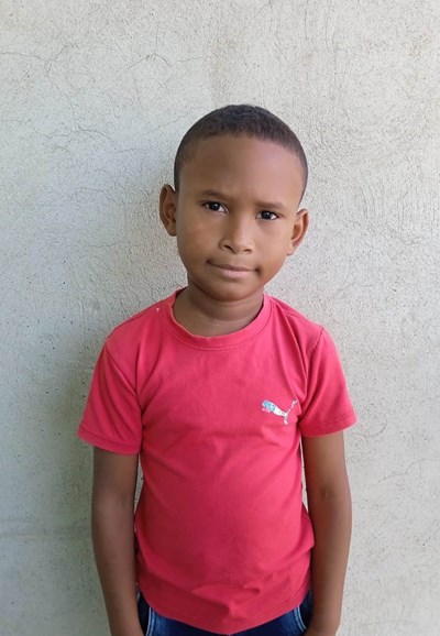 Help Isaac by becoming a child sponsor. Sponsoring a child is a rewarding and heartwarming experience.