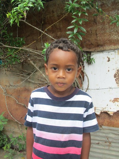 Help Roniel by becoming a child sponsor. Sponsoring a child is a rewarding and heartwarming experience.