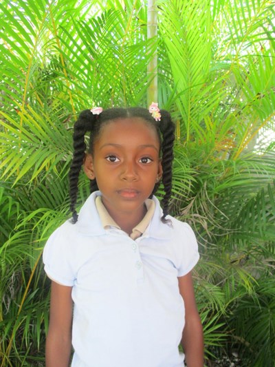Help Ashlye Tamara by becoming a child sponsor. Sponsoring a child is a rewarding and heartwarming experience.