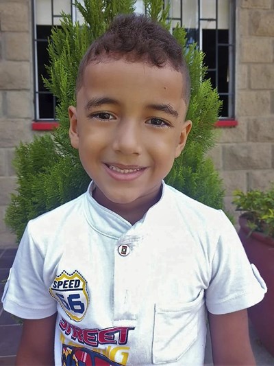 Help Victor Alfonso by becoming a child sponsor. Sponsoring a child is a rewarding and heartwarming experience.