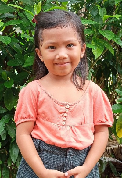 Help Hayley Hope B. by becoming a child sponsor. Sponsoring a child is a rewarding and heartwarming experience.