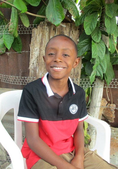 Help Juniel by becoming a child sponsor. Sponsoring a child is a rewarding and heartwarming experience.
