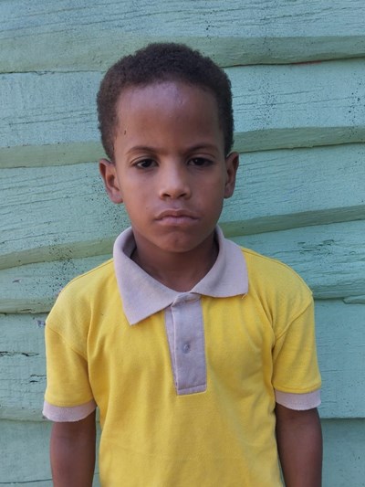 Help Joseias by becoming a child sponsor. Sponsoring a child is a rewarding and heartwarming experience.