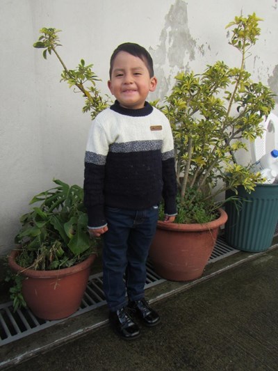Help Ian Gael by becoming a child sponsor. Sponsoring a child is a rewarding and heartwarming experience.