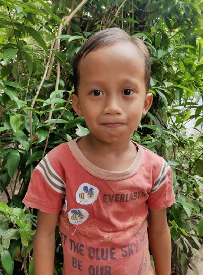 Help Jhunrey O. by becoming a child sponsor. Sponsoring a child is a rewarding and heartwarming experience.