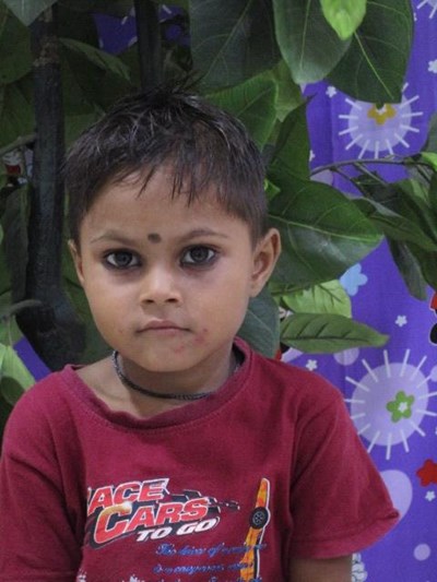 Help Garima by becoming a child sponsor. Sponsoring a child is a rewarding and heartwarming experience.