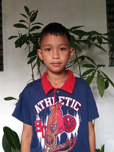 Help Jaypee B. by becoming a child sponsor. Sponsoring a child is a rewarding and heartwarming experience.