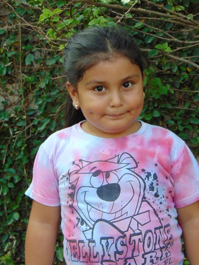 Help Dayra Anahi by becoming a child sponsor. Sponsoring a child is a rewarding and heartwarming experience.