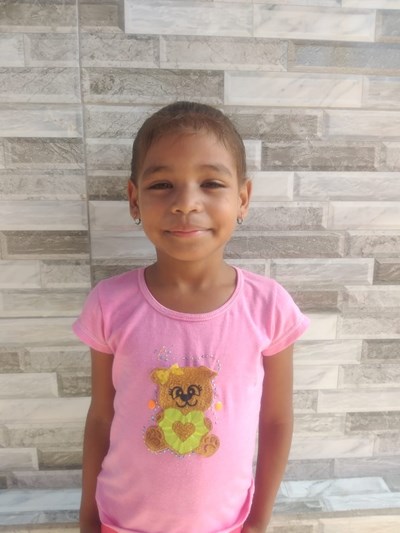 Help Milagros by becoming a child sponsor. Sponsoring a child is a rewarding and heartwarming experience.
