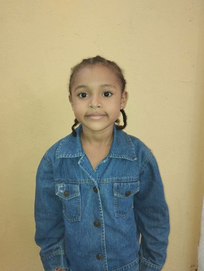 Help Daneidis Paola by becoming a child sponsor. Sponsoring a child is a rewarding and heartwarming experience.