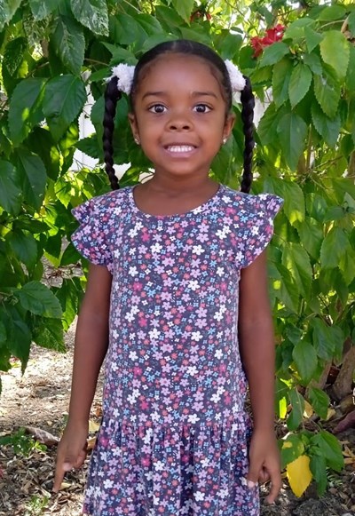 Help Ashley Maria by becoming a child sponsor. Sponsoring a child is a rewarding and heartwarming experience.