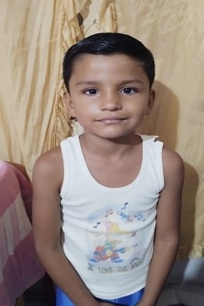 Help Iker Emmanuel by becoming a child sponsor. Sponsoring a child is a rewarding and heartwarming experience.