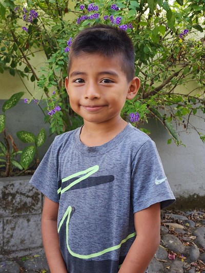 Help Abner Valerio by becoming a child sponsor. Sponsoring a child is a rewarding and heartwarming experience.