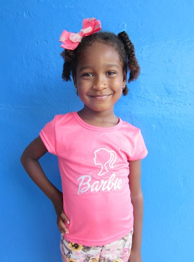 Help Eyleen Liliana by becoming a child sponsor. Sponsoring a child is a rewarding and heartwarming experience.
