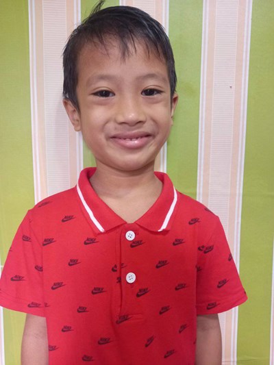 Help John Jomel E. by becoming a child sponsor. Sponsoring a child is a rewarding and heartwarming experience.