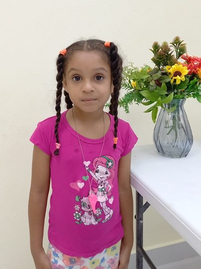 Help Ana Carmen by becoming a child sponsor. Sponsoring a child is a rewarding and heartwarming experience.