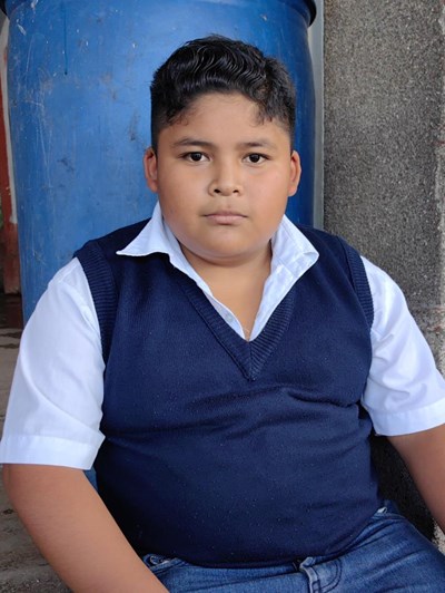 Help Williams Estuardo by becoming a child sponsor. Sponsoring a child is a rewarding and heartwarming experience.