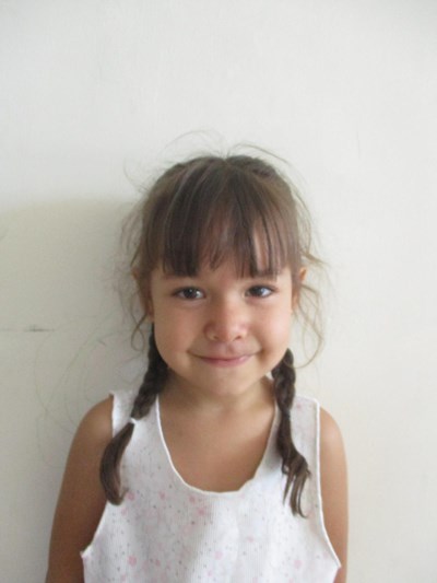 Help Fernanda Nicole by becoming a child sponsor. Sponsoring a child is a rewarding and heartwarming experience.