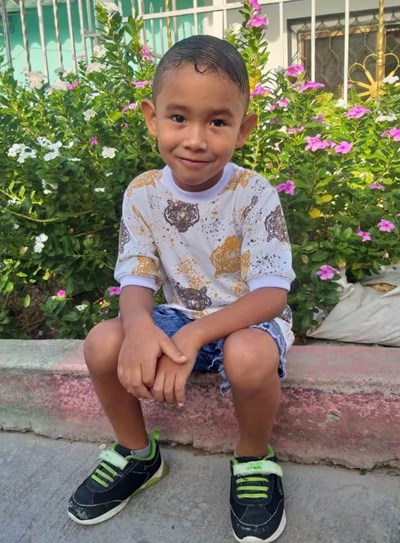 Help Andres Raul by becoming a child sponsor. Sponsoring a child is a rewarding and heartwarming experience.