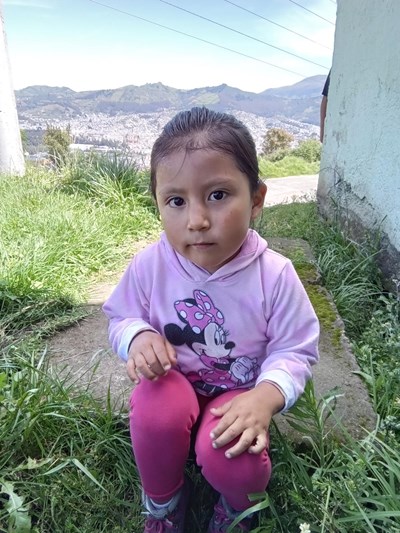 Help Flor Pauleth by becoming a child sponsor. Sponsoring a child is a rewarding and heartwarming experience.
