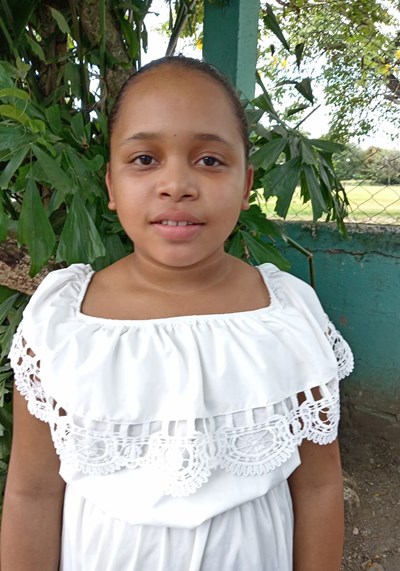 Help Keren Santana by becoming a child sponsor. Sponsoring a child is a rewarding and heartwarming experience.