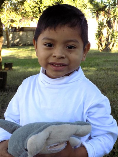 Help Mateo Gael by becoming a child sponsor. Sponsoring a child is a rewarding and heartwarming experience.