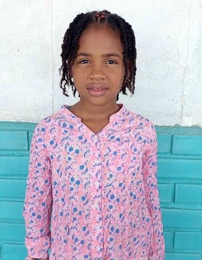 Help Keren Sofia by becoming a child sponsor. Sponsoring a child is a rewarding and heartwarming experience.