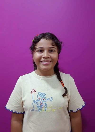 Help Haslys Johanna by becoming a child sponsor. Sponsoring a child is a rewarding and heartwarming experience.