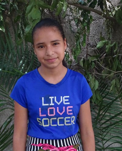 Help Astrid Nahomy by becoming a child sponsor. Sponsoring a child is a rewarding and heartwarming experience.