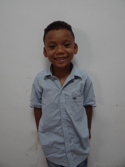 Help Royber by becoming a child sponsor. Sponsoring a child is a rewarding and heartwarming experience.