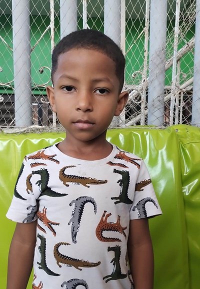 Help Deysher Andres by becoming a child sponsor. Sponsoring a child is a rewarding and heartwarming experience.