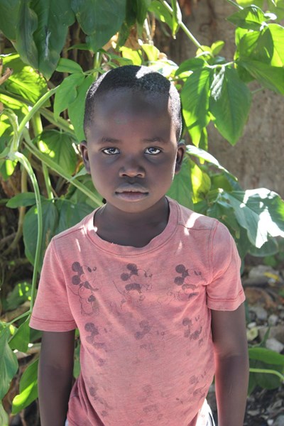 Help Kellys by becoming a child sponsor. Sponsoring a child is a rewarding and heartwarming experience.